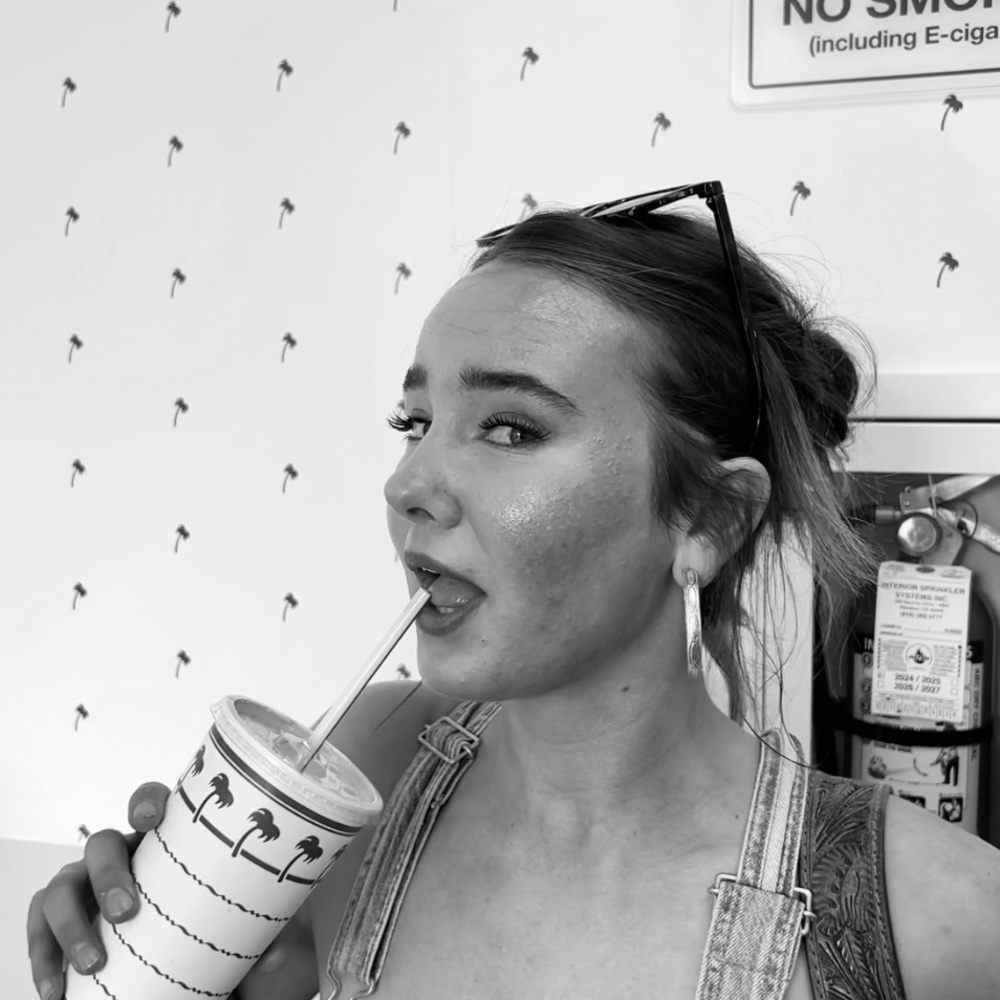 Meet your Posher, Emily